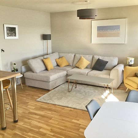 North Sea View Apartment Скарбъро Екстериор снимка