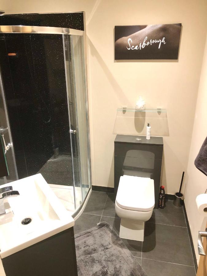 North Sea View Apartment Скарбъро Екстериор снимка