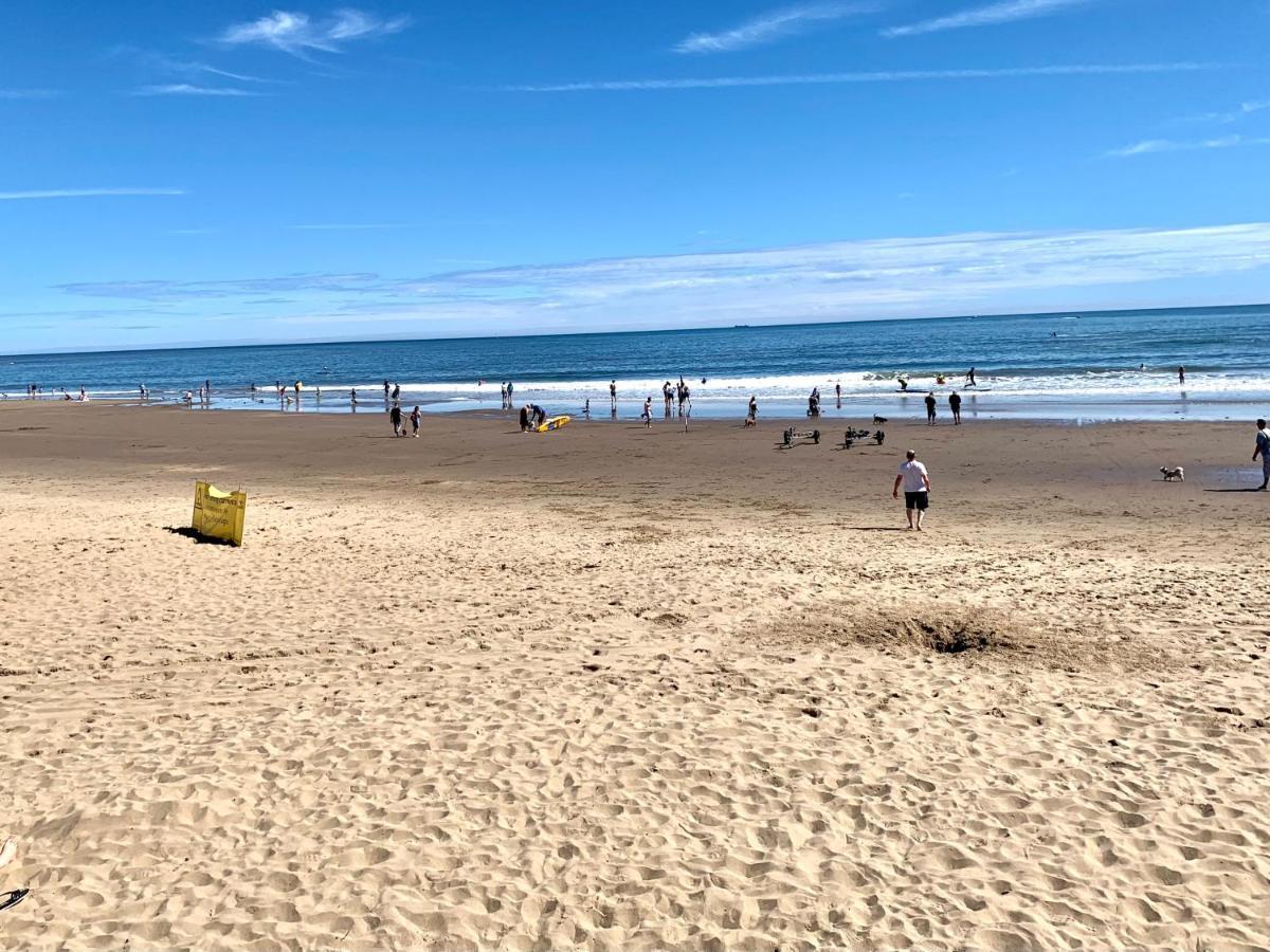 North Sea View Apartment Скарбъро Екстериор снимка